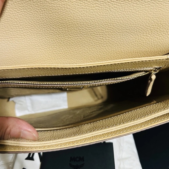 MCM Spot Park Avenue Medium Satchel Bag. - Picture 10 of 11